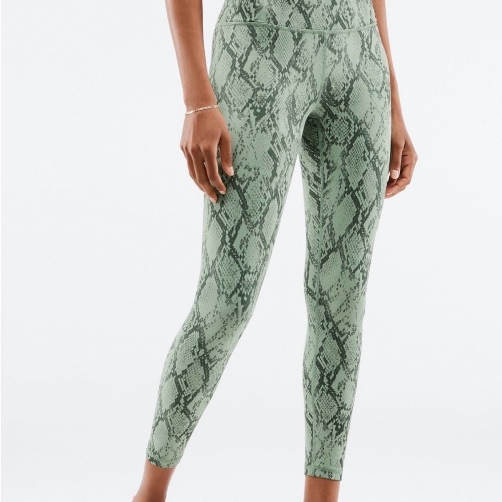 Fabletics PowerHold 7/8 Leggings, Small